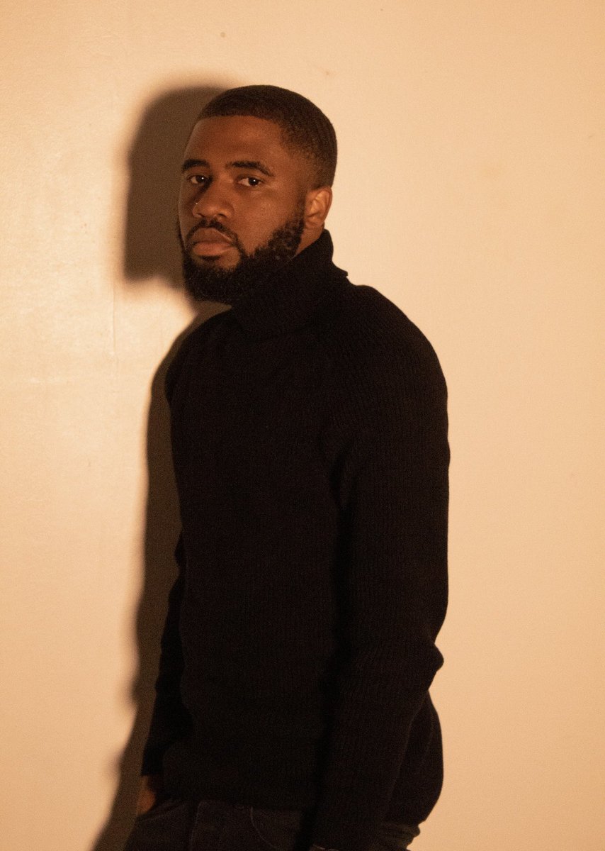 FredrickTowler's tweet photo. Color theory pt1. 🟤
.
This is the start of a new 6 part series of showing how understanding light is elevating my game as a photographer I hope your ready for this series like I am🙏🏾💯
.
#757photographer 
#804photographer 
#upandcoming 
#towlerphotography https://t.co/Sy7VRq51YZ