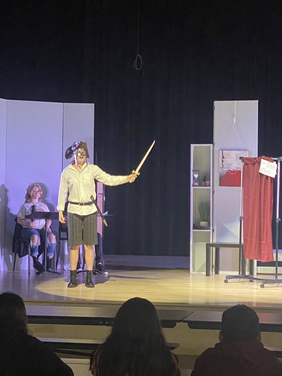 Amanda Carlton tweet media