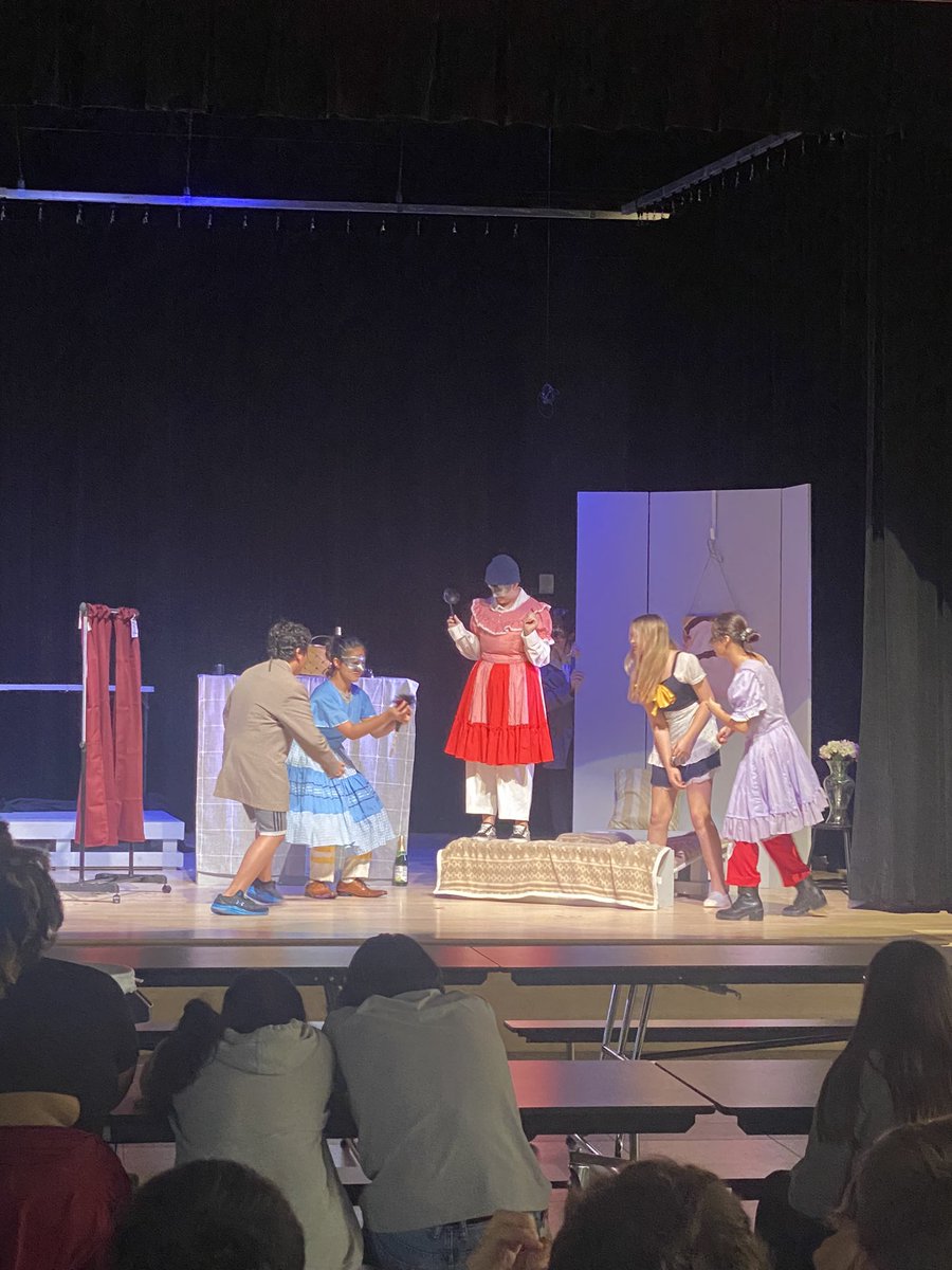 Amanda Carlton tweet media