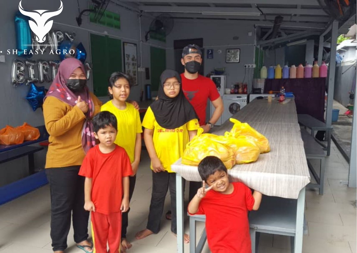 sh_agro's tweet photo. Terima kasih kepada semua rakyat Malaysia, penyerahan mingguan diteruskan. Semoga setiap kebaikan yang dilakukan akan dibalas Allah SWT. InshaAllah

Pusat Kebajikan Asnaf Al Barakh Malaysia, KL
20KG Daging Segar

Infaq Daging → https://t.co/rutNqW7Ihu

#dagingsegar #jominfaq https://t.co/kFik29R9r5
