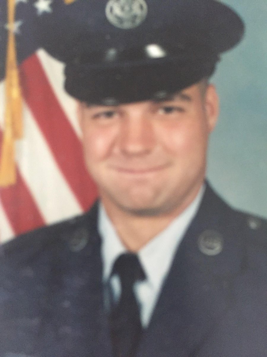 OlearyFoose's tweet photo. My favorite veteran, my late husband George. #VeteransDay #CUspiritweek @ILCULeague @envisant https://t.co/CQETimL89d