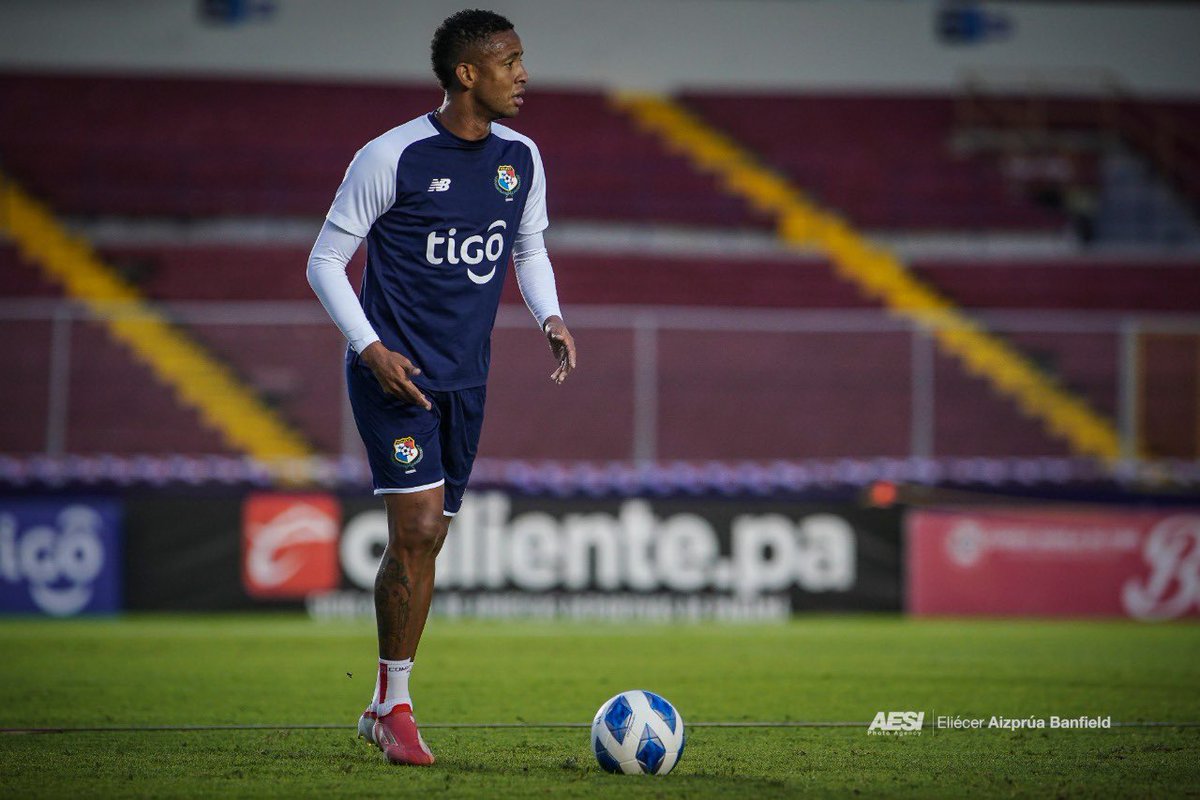 gaby_torres_10's tweet image. hazlo aunque la única persona que crea en ti, seas tú.  #9T #agradecidoconDios