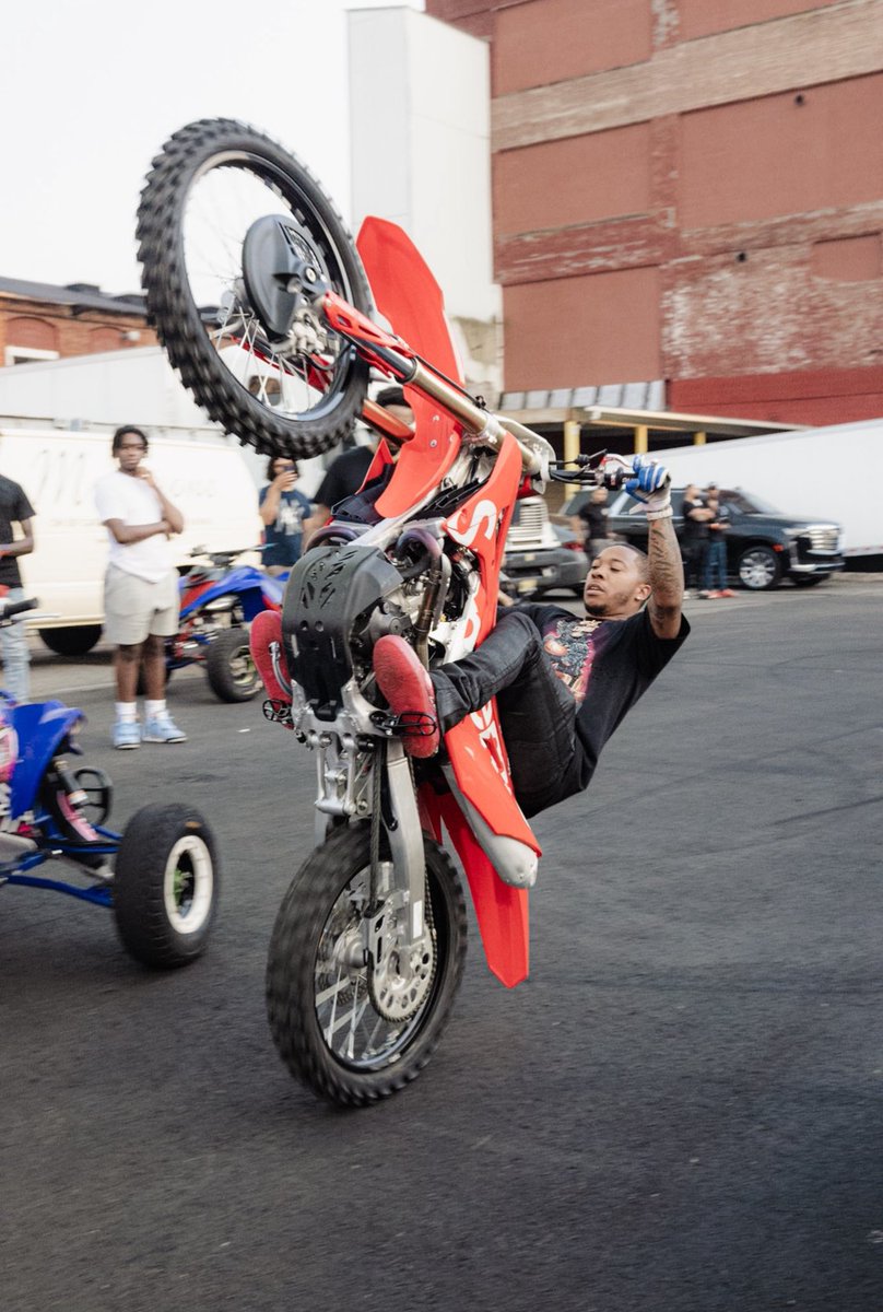 I would say I’m the GOAT but . . . Dat ain’t even a statement🔋