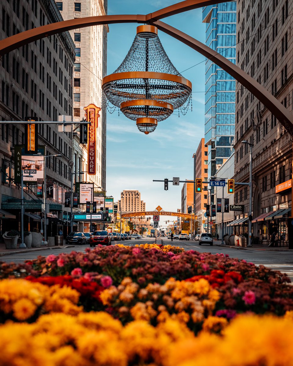 GabeWasylko's tweet photo. Autumn at Playhouse Square in Cleveland, OH https://t.co/Du0FpP3iGY