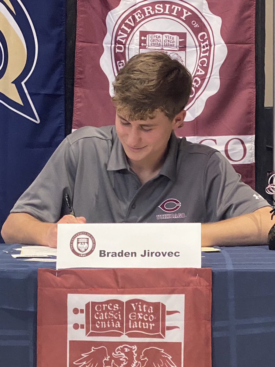 BradenJirovec's tweet photo. Committed! Thanks to everyone who helped along the way. Special thanks to my family and coaches who were there for me throughout the process! University of Chicago Baseball ‘26 @Cam_15_Al @pwoody29 @HPScotsBaseball @CoachHoney11 #firedup https://t.co/abnZ5us2M4