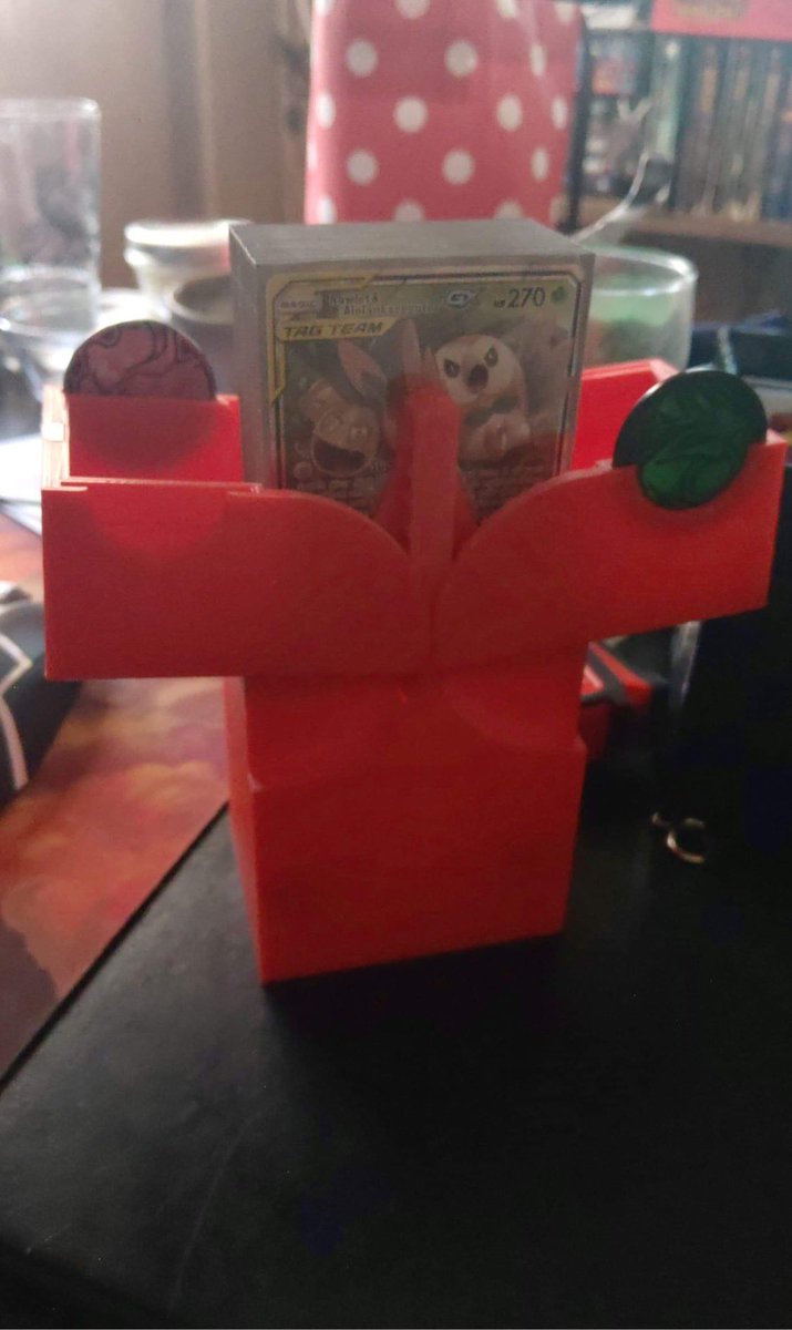 Jesse3d's tweet photo. What’s this?  Oh just a #custom #deckbox for your #MagicTheGathering #pokemon or whatever #tcg you may play.  Also has a #dice holder for all of you #dnd players out there. #gaming #3Dprinting #ttrpg https://t.co/CQ9cAkCnWo