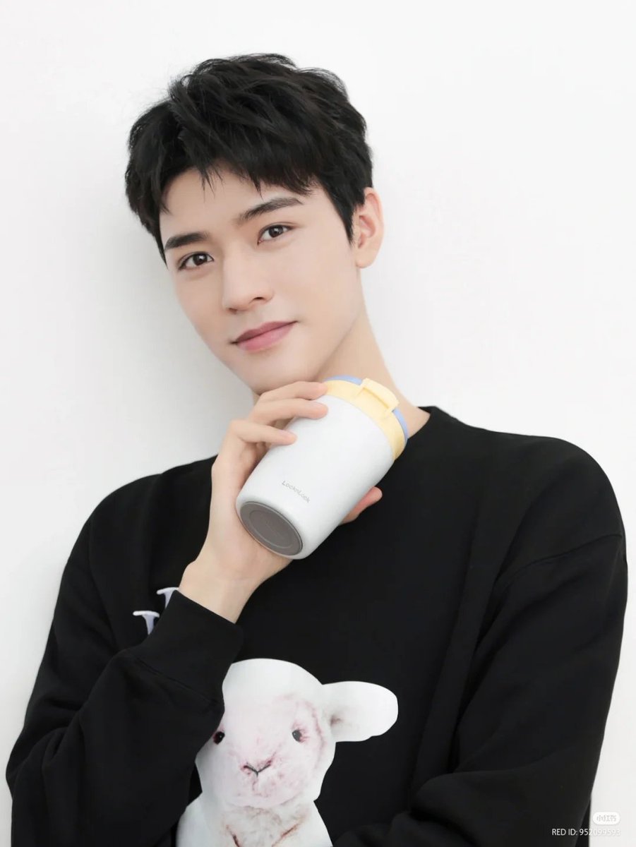 gongnjun's tweet photo. Maintain your light and youthful color, light up the colors in your life with LOCKnLOCK! 🤓 https://t.co/2HvrmQEpKQ