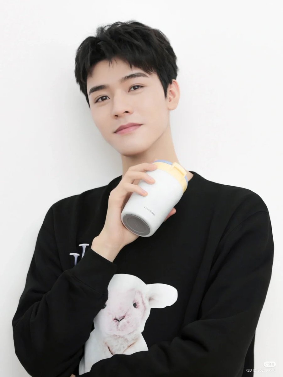 gongnjun's tweet photo. Maintain your light and youthful color, light up the colors in your life with LOCKnLOCK! 🤓 https://t.co/2HvrmQEpKQ