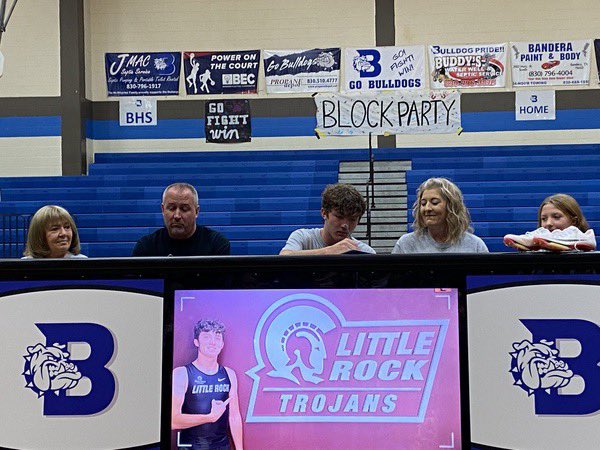 BanderaBTFXC's tweet photo. Congratulations to Tyler Moore for signing his NLI to compete for @LittleRockTFXC ! 
@TXMileSplit @TTFCA @BHS_DogsSports https://t.co/dW4v2tgozH