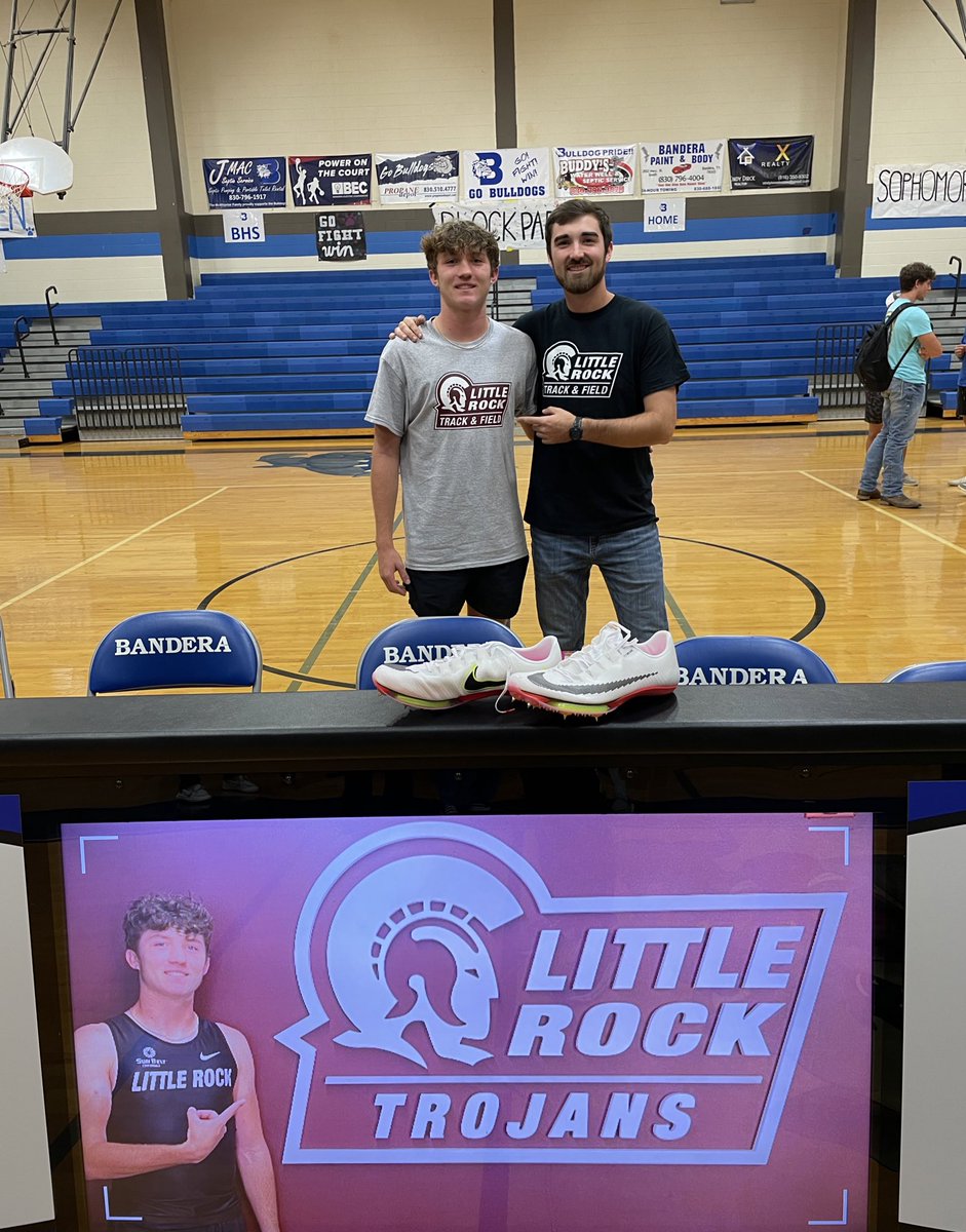 BanderaBTFXC's tweet photo. Congratulations to Tyler Moore for signing his NLI to compete for @LittleRockTFXC ! 
@TXMileSplit @TTFCA @BHS_DogsSports https://t.co/dW4v2tgozH