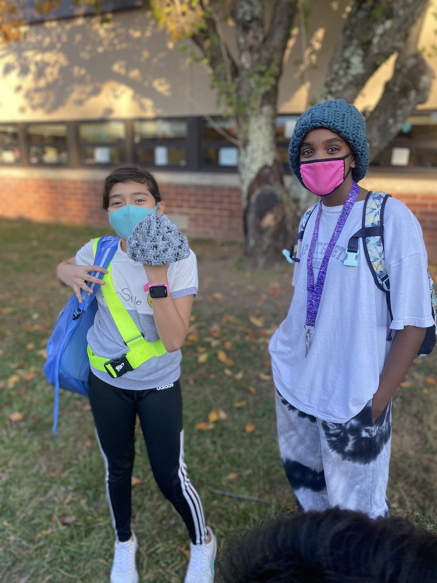 AKAMrsBrownRice's tweet photo. NoVA Crocheters (& Knitters), we’re loving our gifts! Look at our Tigers 🐯 rockin’ their new outerwear! #readyforthecold @TimberLaneES @FCPSR2 @FCPS_TitleI @fcpsnews @FSP_FCPS @PrincipalTLES @sabanford https://t.co/vy2lyYPEqe