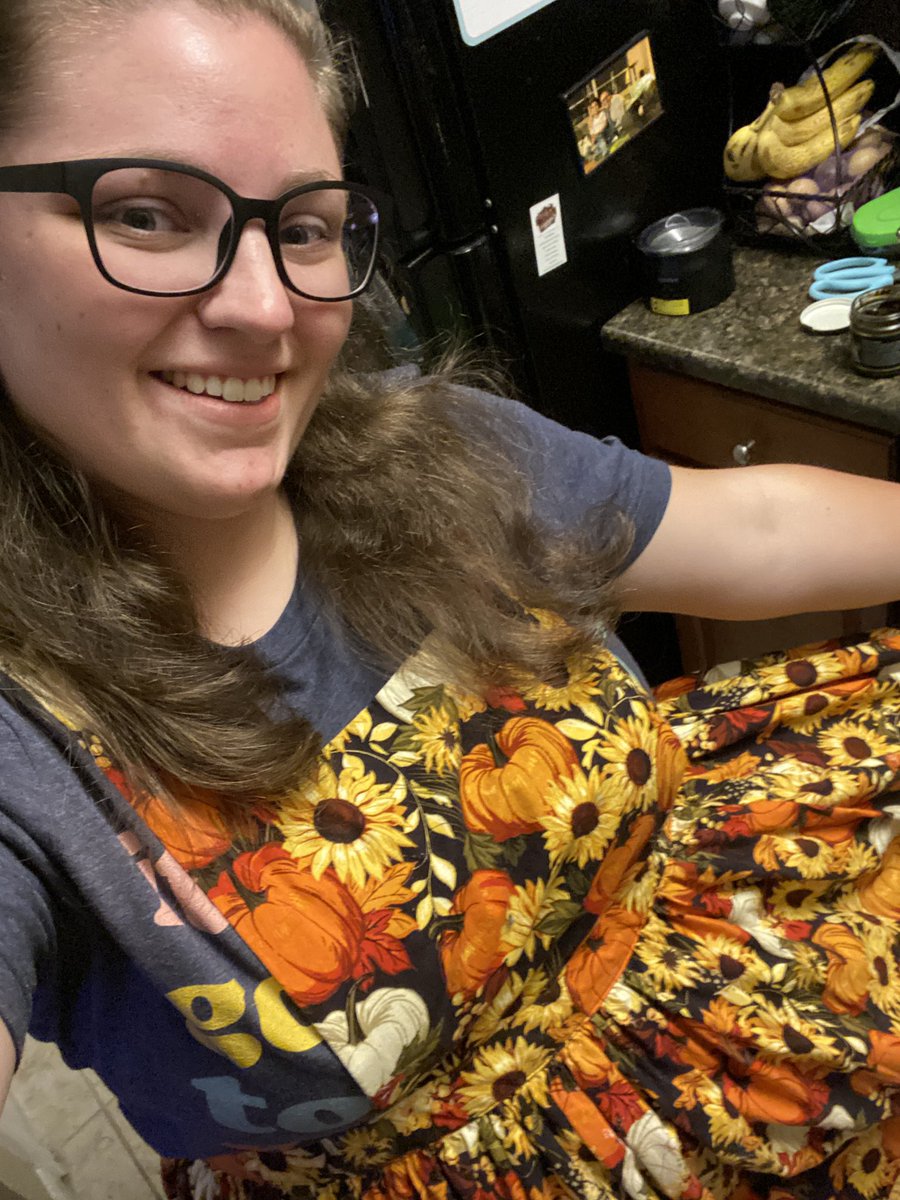 Musical_MrsG's tweet photo. When the a thanksgiving staff potluck is tomorrow it’s time to bust out the Fall apron! @GSJ_Garments #GSJGarments #VenisonRoast https://t.co/msKlFYpNRl