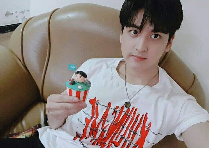 greinaaa's tweet photo. Day 8 for @YG_iKONIC 

I vote for #MAMAVOTE #ikon https://t.co/uXHzdiT6p2