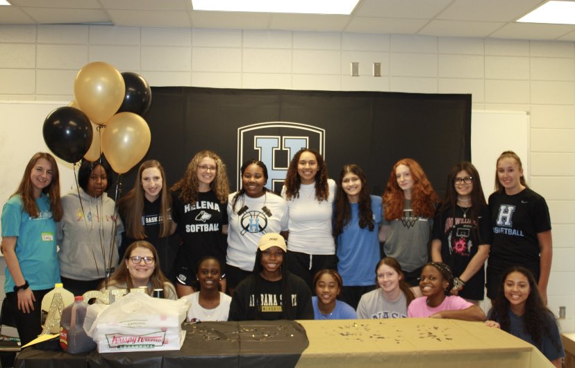 alananscott's tweet photo. 💛🖤 @Coach_T_Bradley @BamaStateSB @HuskyNation_SB @HelenaHSSports https://t.co/BwTWHiXO2T
