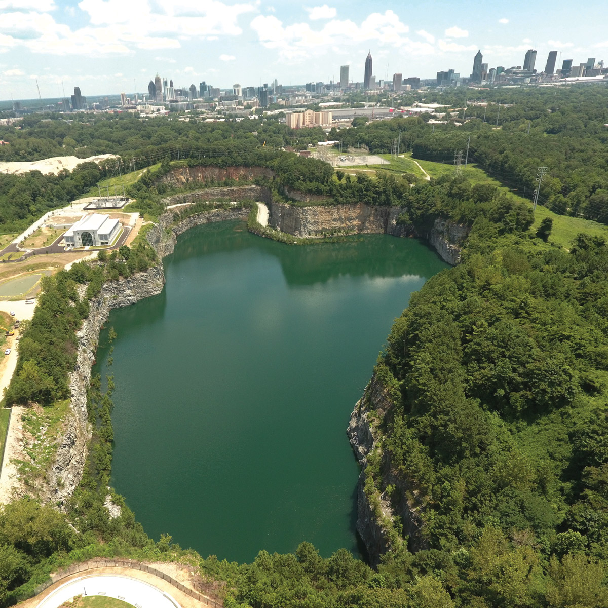 AlhadabiBadar's tweet photo. (The Westside Park)
كان في يوم من الايام  محجر ( كسارة بالعماني) و ها هواليوم هو منتزه ملاصق لمدينة Atlanta وتم افتتاح أول جزء منه. https://t.co/wIryjjWr38