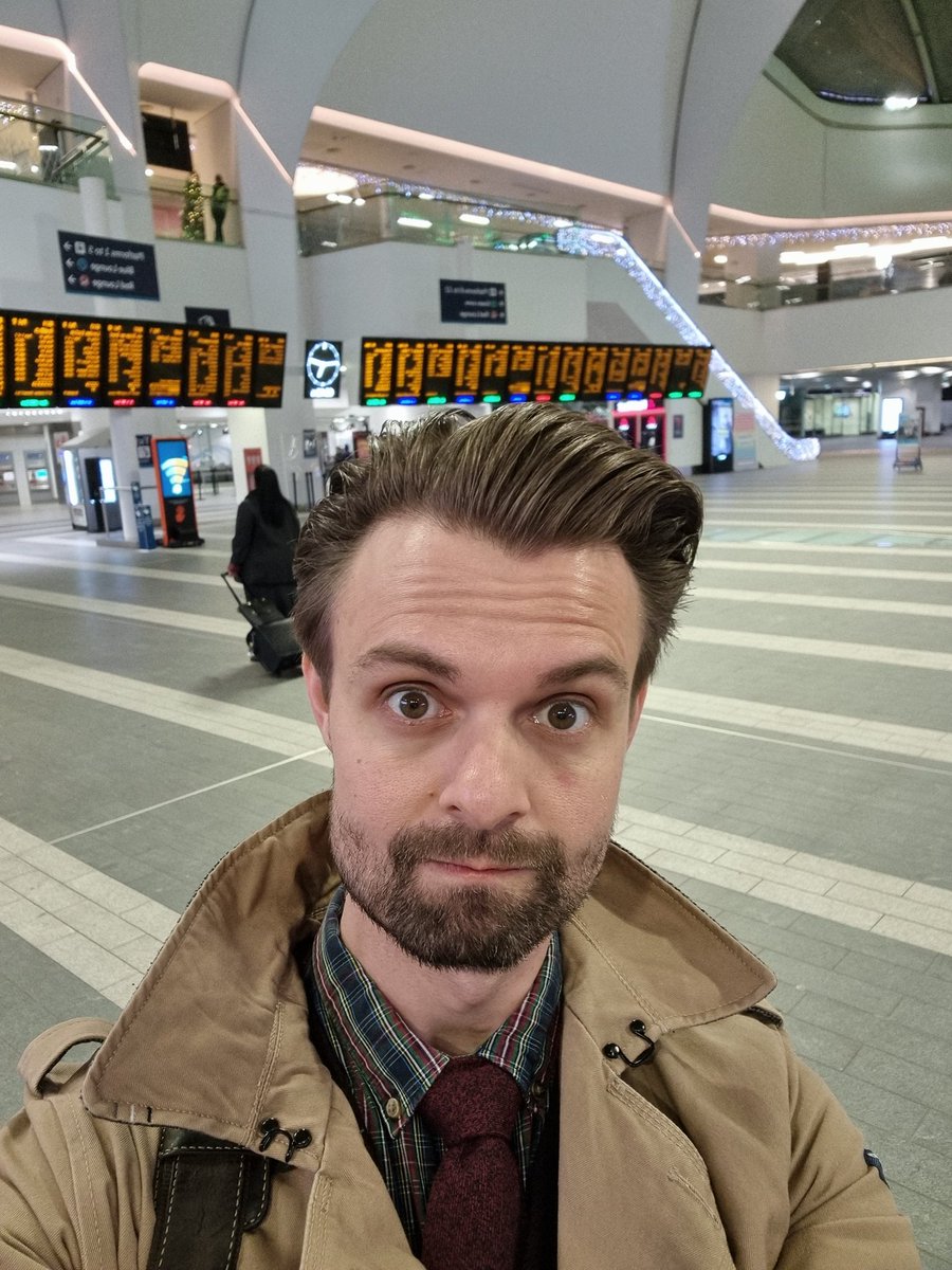 theLeanKid's tweet photo. Early start to Paddington this morning.  After two years of hard work, we have now launched our new target operating model. First steps of the launch is to kick start our SAFe Portfolio process through Participatory Budgeting. We no longer fund projects, we fund value streams👍🙌 https://t.co/gQgcuRIszH