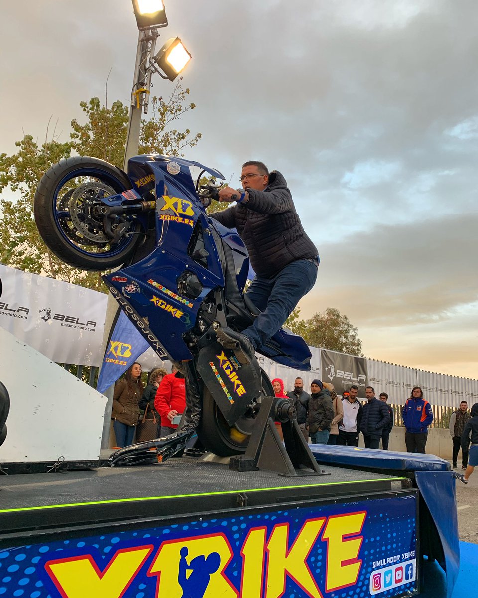 Quién se viene este próximo finde a la <a href="/2ruedas_fv/">2 Ruedas</a> de Valencia??? Del 12 al 14 de noviembre podréis hacer “Wheelies” con el simulador XBike!! Los horarios en los que estará en funcionamiento… de 13:00h a 14:00h y de 17:00h a 18:00h cada día…

A disfrutar!!

#simuladormoto