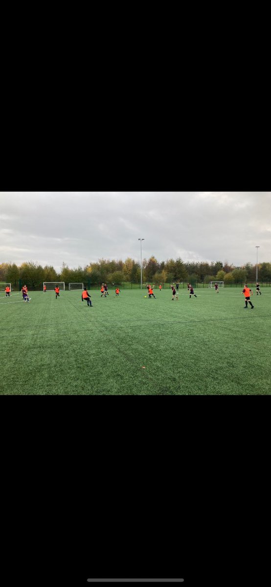 RSHS_HWB's tweet photo. It was battle of the year groups last night. Year 8 vs Year 9. Who gets bragging rights today? 💪👏 @astleysports @RSHS_HighSchool @StamfordTrust #inhouse #battleoftheyears https://t.co/CL2VmuMKP4