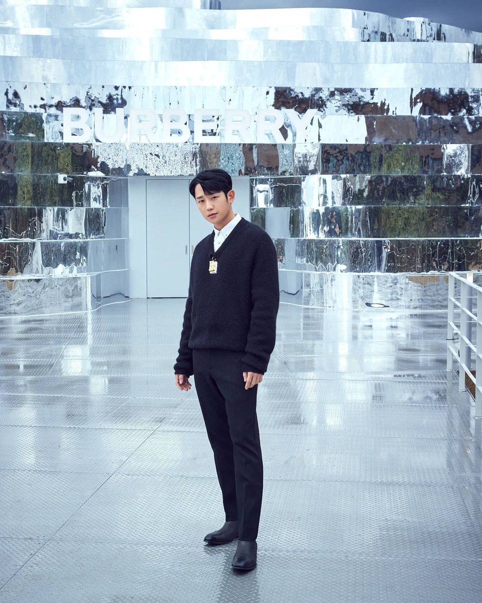 haeincontext's tweet photo. updates from holyhaein two days in a row i sense better things are coming https://t.co/wR0HznxSHd