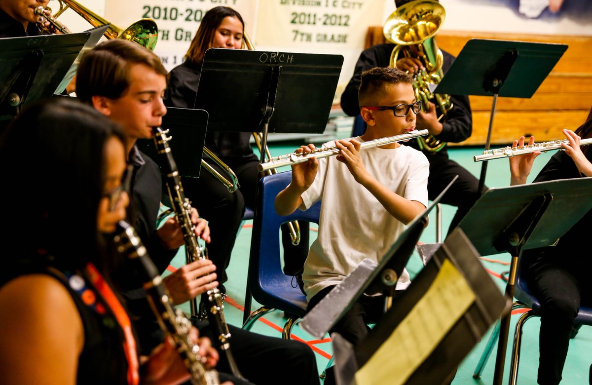 EPISD_FineArts's tweet photo. The Ross MS Orchestra, Band, and Choir, Performed in a Special Veterans Day Concert. Photography: AJ Cueto @EPISDFIneArts @ELPASO_ISD @RossRebelsEPISD https://t.co/q3H2cEfhWa