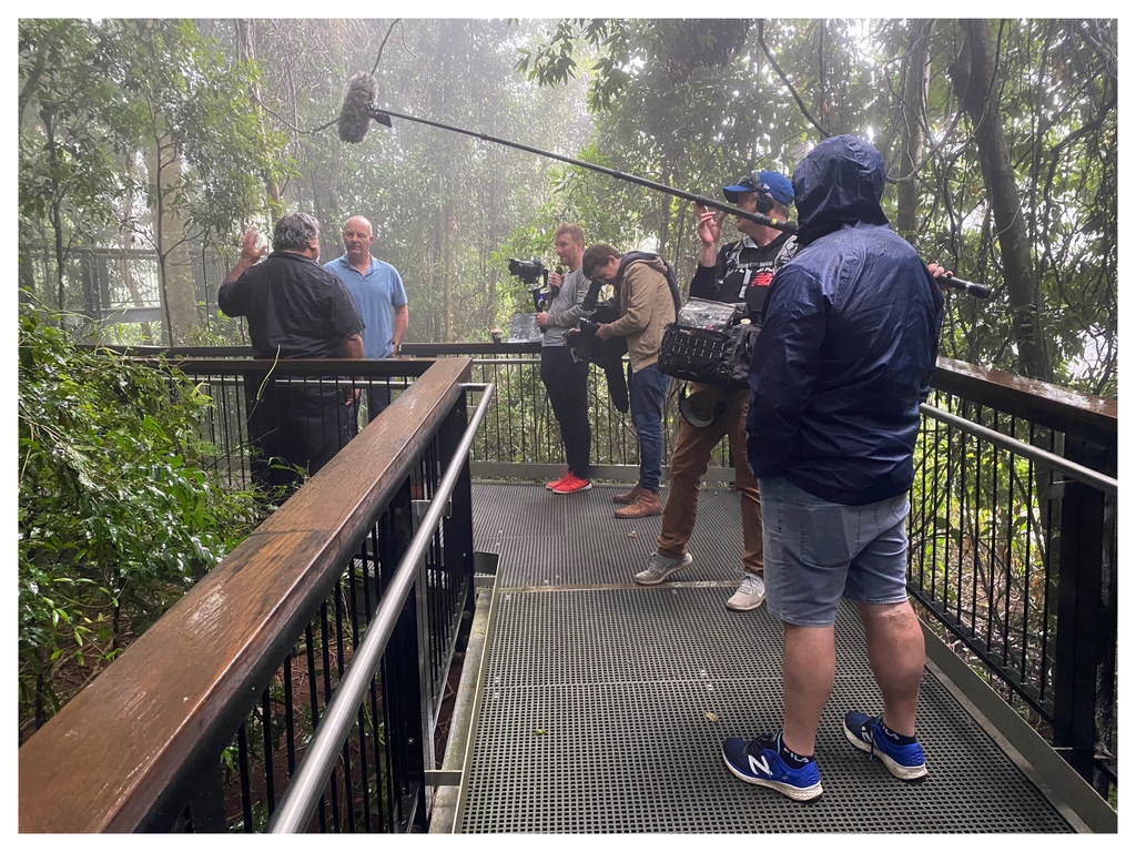 simonkoloadin's tweet photo. #ThrowbackThursday #cinematography #filmmaking 
#setlife #filmmakers #onset #filmdirector #content #brandedcontent #contentmarketing https://t.co/x29dWdl2ds