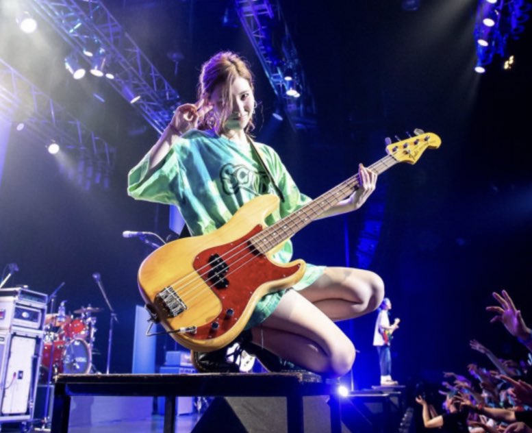 Abuburcking's tweet photo. ベースの日
推しのベーシスト
#SCANDAL #TOMOMI
#リリー楽綺団 #コトネ
#DrNY #たっぺい
#未完成アリス #千羽 https://t.co/2hR1W5HHyT