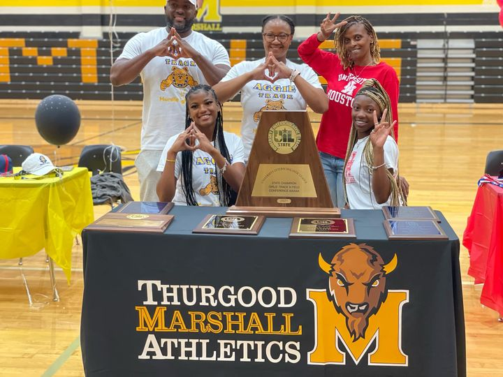FBMarshallTrack's tweet photo. Nothing feels better than watching a great plan come together…  A village “securing the bag” … No egos, Just a team on the same page.   Love the genuine smiles…  but we’re not done…. Just highlighting what “we” do https://t.co/t9BPSxHWF4