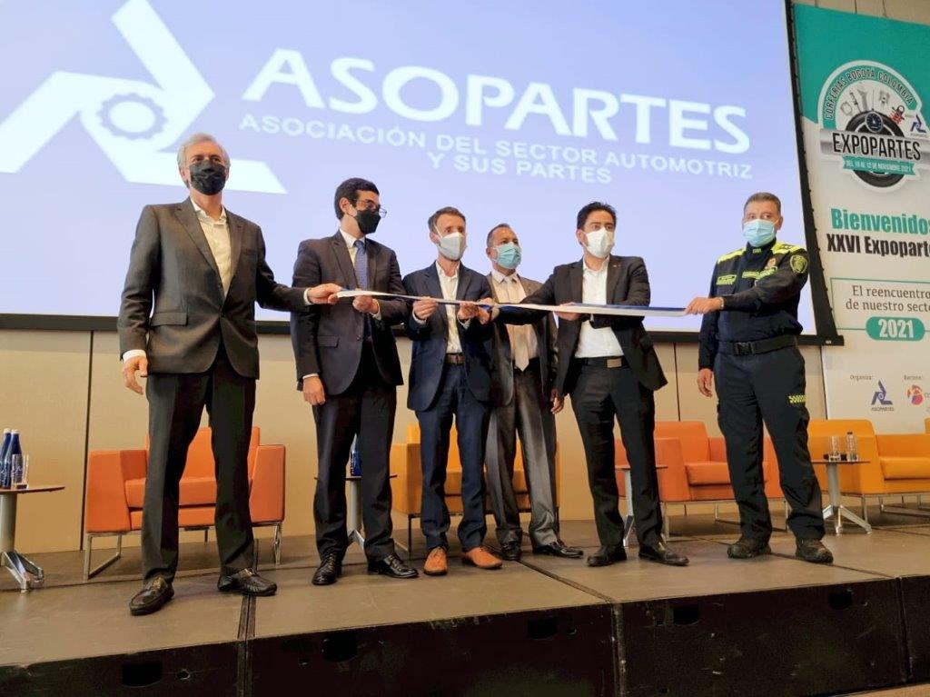 RedexpertosCyS's tweet image. Hoy se inauguró #Expopartes presencial 2021 en @CorferiasBogota @AsopartesNal 
redex-yulder.com/hoy-se-inaugur…

#FelizMiercoles #RedexpertosCyS @yulderj @REDDEPRENSACOL