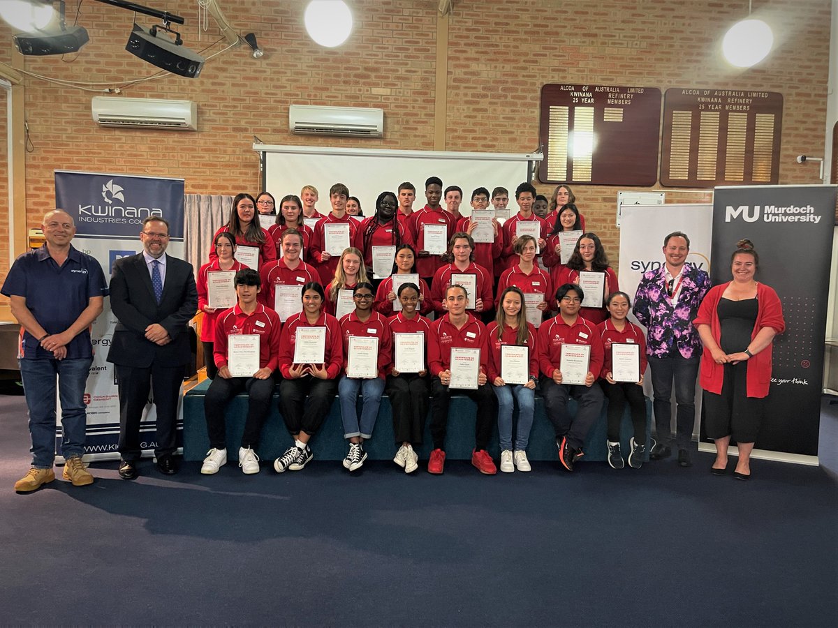 SynergyEnergy's tweet image. Congratulations to last nights graduates of Synergy and the Kwinana Industries Council's iSCIENCE Project! 👩‍🎓💡👨‍🎓

#iSCIENCE #energy #future
