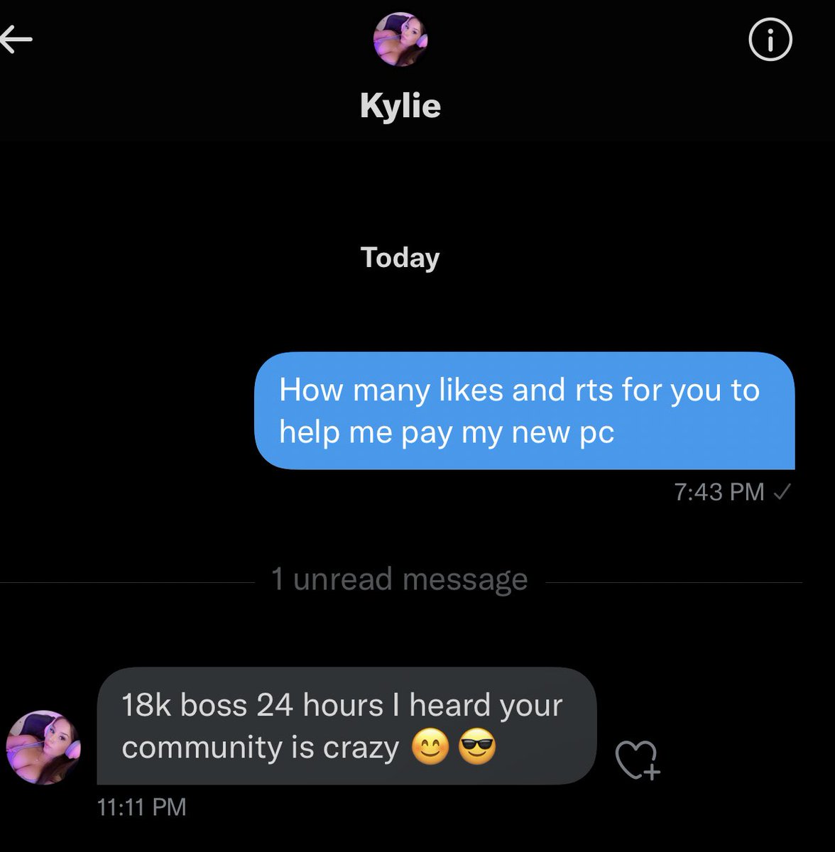 Hey @itskiylie me dijo que 18k likes y me ayuda a comprar mi nueva pc, denle like y rttt plsss