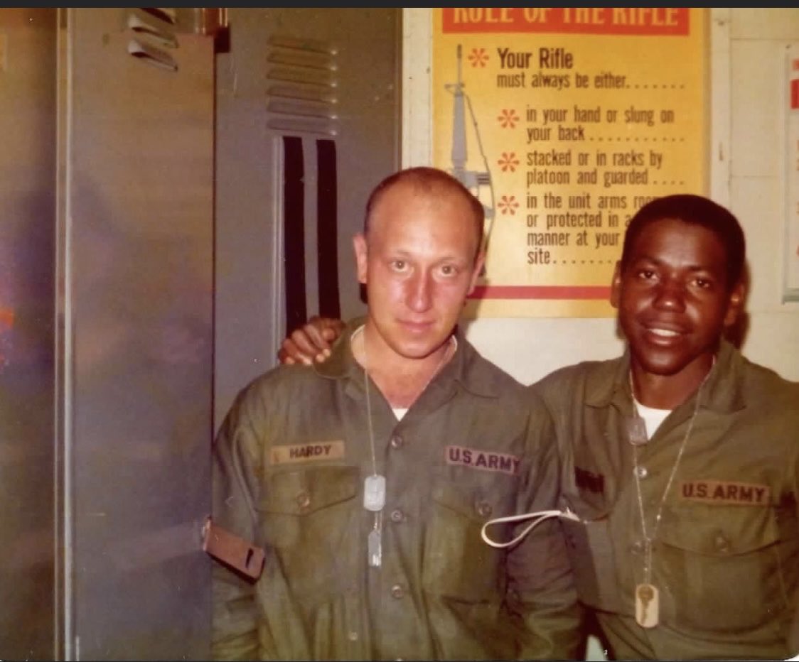 PabloDurissimo's tweet image. Going through Basic Training when cowards like #CadetBoneSpurs cheated their way out of service.  ⁦@USArmy⁩ ⁦@usairforce⁩ ⁦@USMarineCorps⁩ ⁦@USNavy⁩ ⁦@uscoastguard⁩ ⁦@NationalGuard⁩ ⁦@thejointstaff⁩ ⁦@SecDef⁩ ⁦@GOPChairwoman⁩