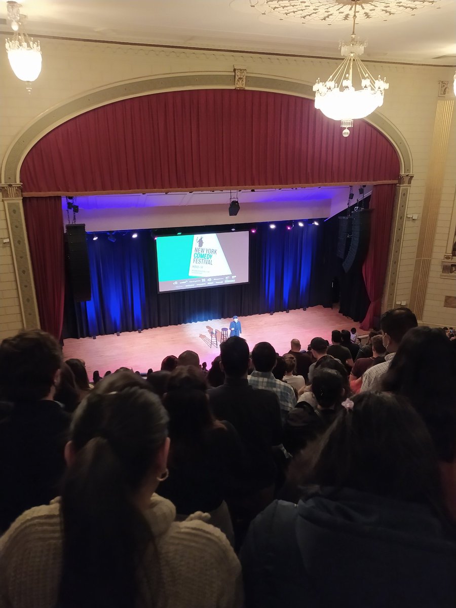 swapneel_mehta's tweet photo. I won't fly back to India this year but the standing ovation-disguised-premature-exit-rush after @thevirdas' performance felt just like the Air India flight home :')
Thanks for the memories and goodluck with the tour #ManicMan https://t.co/lKz1QSuHxx