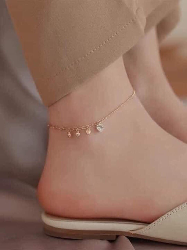 Bangkokfinds's tweet photo. Just because it’s on sale, doesn’t mean you have to buy it. https://t.co/1dTrWv3Keo