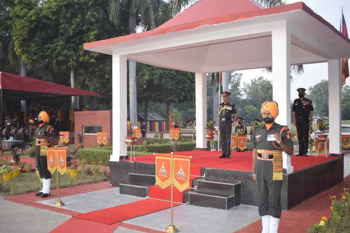 adgpi's tweet photo. General MM Naravane #COAS and Colonel of The SIKH LIGHT INFANTRY is on a two day visit to The Sikh Light Infantry Regiment Centre, Fatehgarh to attend the 28th Battalion Commanders' Biennial Conference of the Regiment. #COAS received an impressive Guard of Honour on the occasion. https://t.co/oxfxzIzOvm