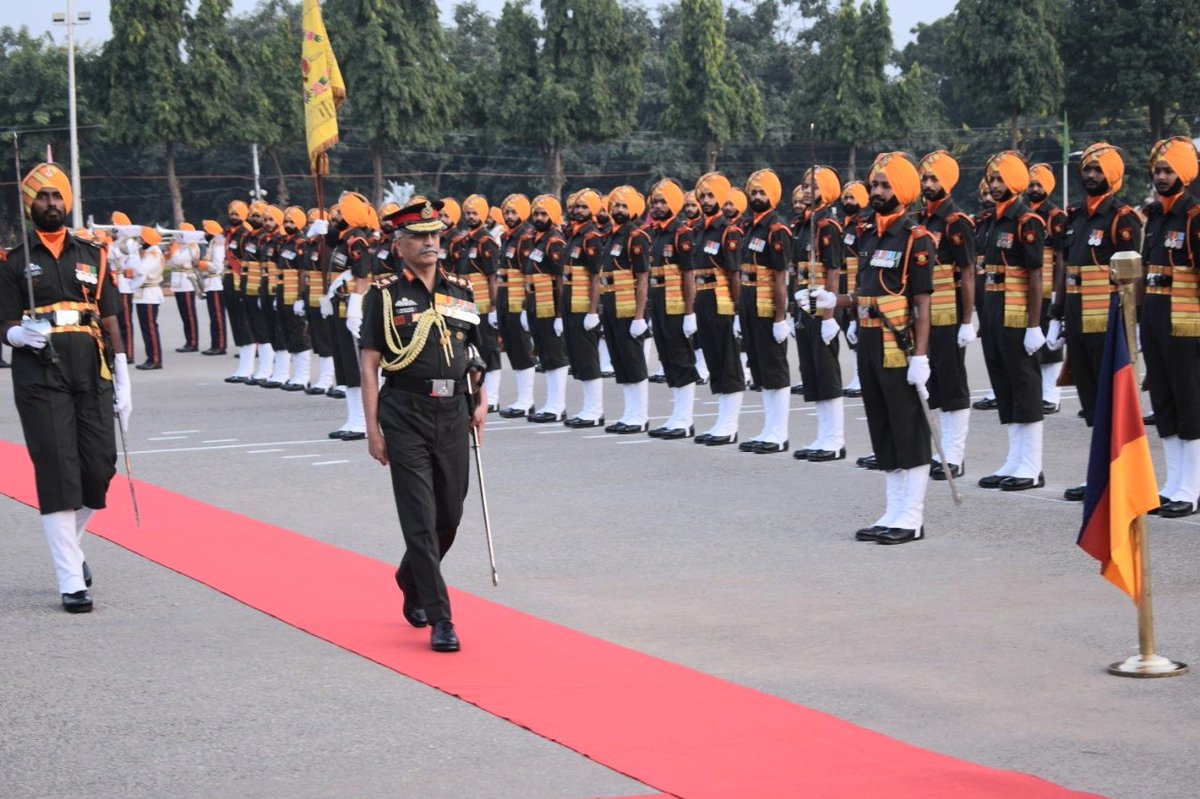 adgpi's tweet photo. General MM Naravane #COAS and Colonel of The SIKH LIGHT INFANTRY is on a two day visit to The Sikh Light Infantry Regiment Centre, Fatehgarh to attend the 28th Battalion Commanders' Biennial Conference of the Regiment. #COAS received an impressive Guard of Honour on the occasion. https://t.co/oxfxzIzOvm