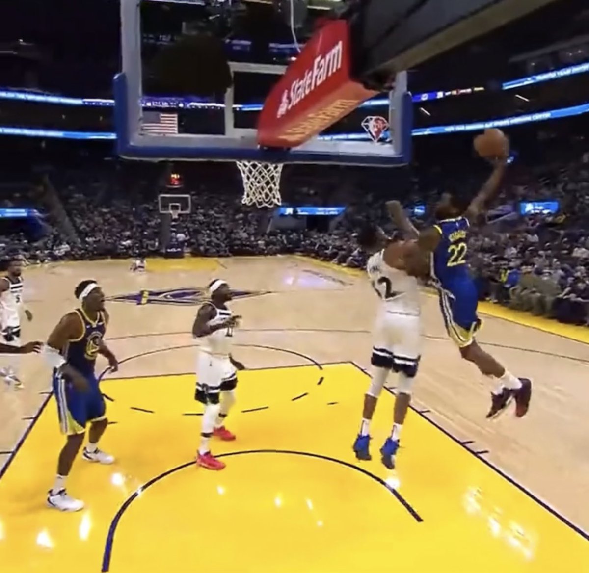 bawpli7's tweet photo. A WIGGINS #DubNation #aw #awiggins 🛫 https://t.co/1GV3UTrx4N