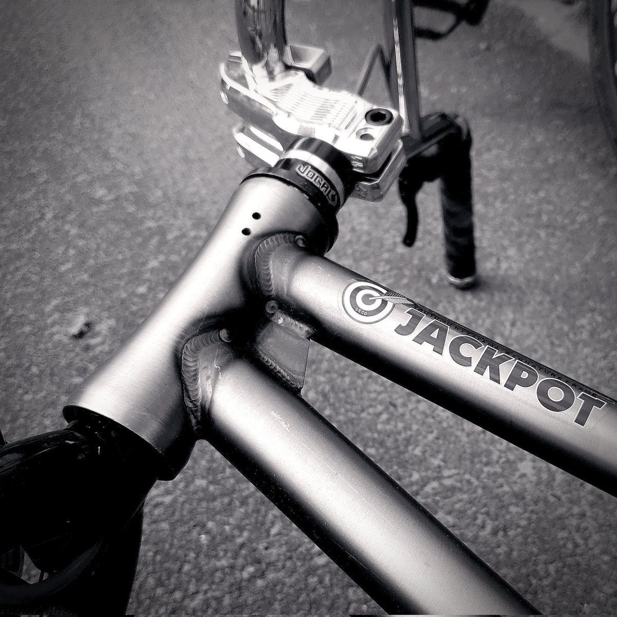 flat_squirrel's tweet photo. Another picture of my favourite bike 😁😁

#bikelife #bikephotography #bike4life #bmx #bmxfreestyle #bmxflatland #flatsquirrel #jogi #photography #idonthaveacluecollection
#decobmx #artdeco #decojackpot

#blackandwhitephotography #monochrome #blackandwhite
#fitness #cycling #nft https://t.co/JH38Opr3Mc