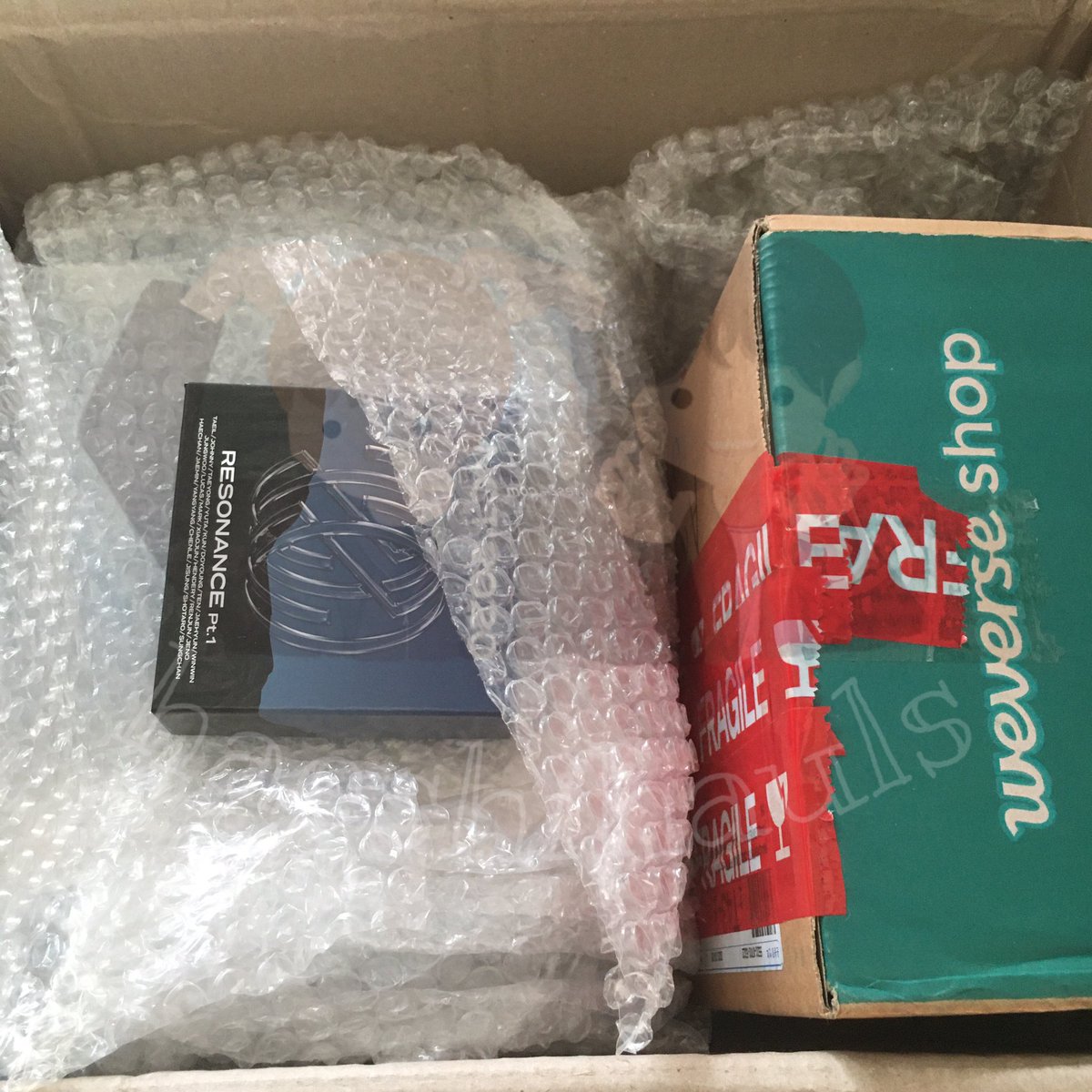 haeshihauls's tweet photo. ꒰ #haeshinotice ꒱

❛ hello future MDs update ❜
⋯ items to be ship-out to PH tomorrow.

❛ fast eta box 1 &amp; its pcs ❜
⋯ arrived at my address, will double check items. wait for the arrival notice and my dm later. https://t.co/t50eYd2sDF