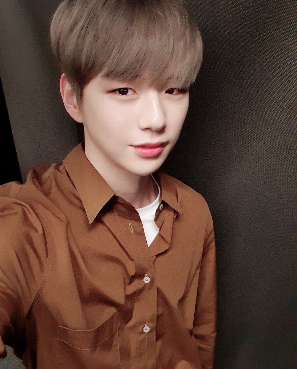 CALUMNlTY's tweet photo. 𝑪𝘢𝘭𝘶𝘮 𝑲𝘪𝘮 (๑ᵔ⤙ᵔ๑)

por último vine hacia el #DREAMNIGHT4thCB un poco cansado pero me pondré las pilas para poder gritar por #DNinTheCity que tanto el mundo amo, al igual que a @dreamnight_tw https://t.co/aq3WWUS3Oh