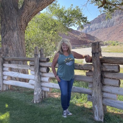 meeubanks's tweet photo. #NewProfilePic https://t.co/09SyDmGhbR