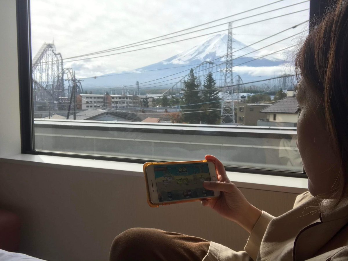 iem_tink's tweet photo. @axieinfinity and Mt. Fuji. Finishing my DQ. :) ❤️ @Jihoz_Axie lezzz go!!! @tinkermei    #AxieInfinity #axiejapan #axiejp #axiemom https://t.co/Aj7AJgT9Ao