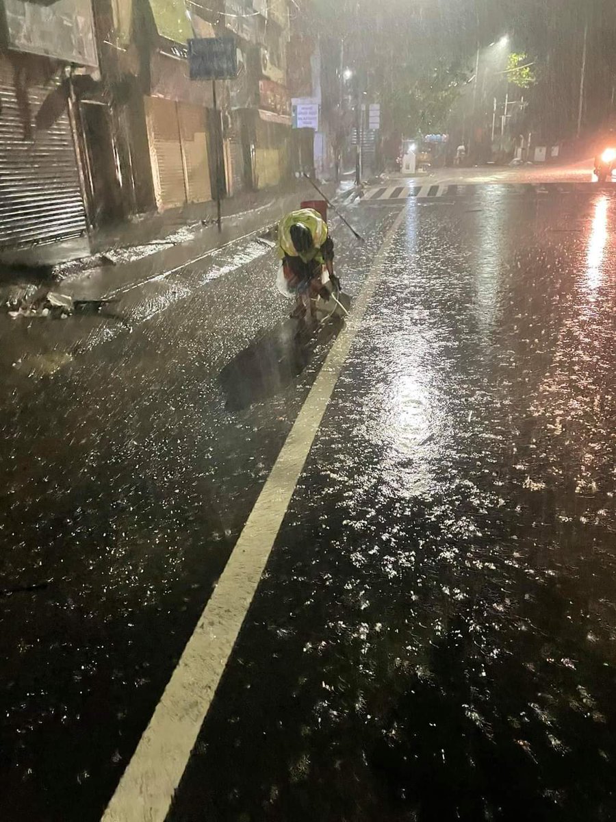immBharani's tweet photo. #ChennaiRains Words cannot express my gratitude for your help and effort by chennai corporation workers. Thank you so much🙌🙌.
#chennaifloods #ChennaiRains2021 #ChennaiCorporation https://t.co/mcZwmMvjmc