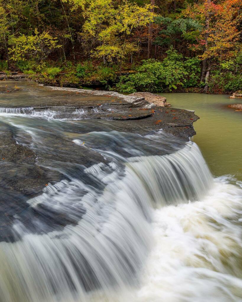 cormackphotos's tweet photo. Fall colors at Haw Creek Falls in the Ozark Mountains.
#arkansas #canon6d #arkansasphotography #ozarknationalforest #ozarkmountains #wonderfularkansas #waterfallsofarkansas @ozarkstfrancis https://t.co/DaEoXCBykK https://t.co/CSO1NwzS6w