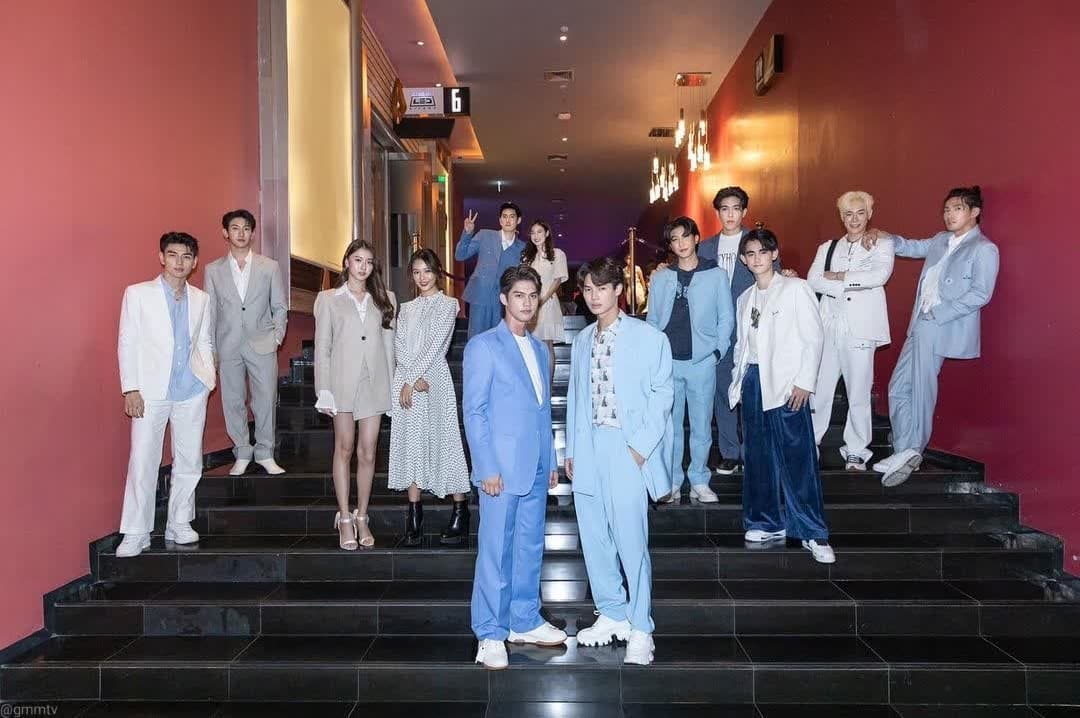 drakehouseph's tweet photo. Last night on 2gether: The Movie premiere..
11.10.2021 

Courtesy:
GMMTV and K'Tha

#WeAreDrakers
#MemeRableDMoment
#2getherthemovie
#DrakeHousePH https://t.co/K2NMYG1U4N