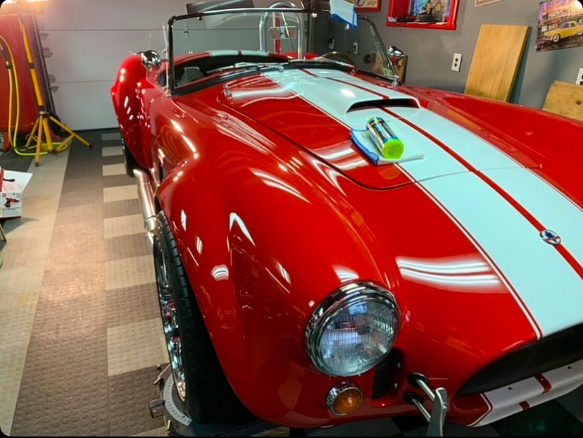 Meguiars's tweet photo. Repost IG: @chesapeakepaul is getting some pretty awesome results on this beautiful Factory Five Cobra! Happy #waxwednwsday !
#ultimatepolish #hybridceramicliquidwax
#cobra #fordcobra #factoryfivecobra #factoryfiveracing #meguiars https://t.co/yB0EWlsgPZ