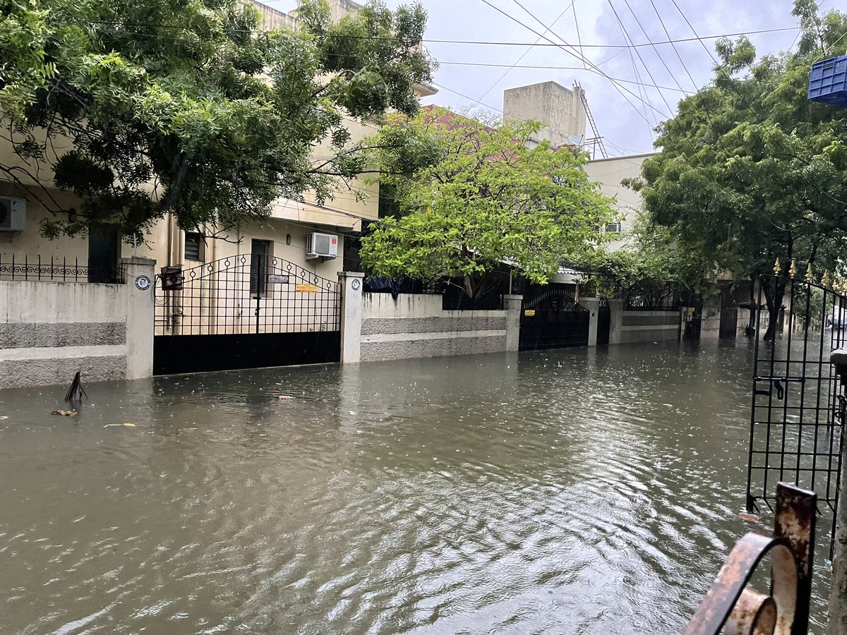 sainial's tweet photo. @chennaicorp - Elango Adigal street, Padmanabanagar, Ch-94 flooded  &amp; our house is surrounded by flood water. complaint raised with 1913. Appreciate immediate help #ChennaiRain @mkstalin @CMOTamilnadu @ChennaiRains @chennaipolice_ @CHN_Metro_Water https://t.co/PgAOHeZUrT