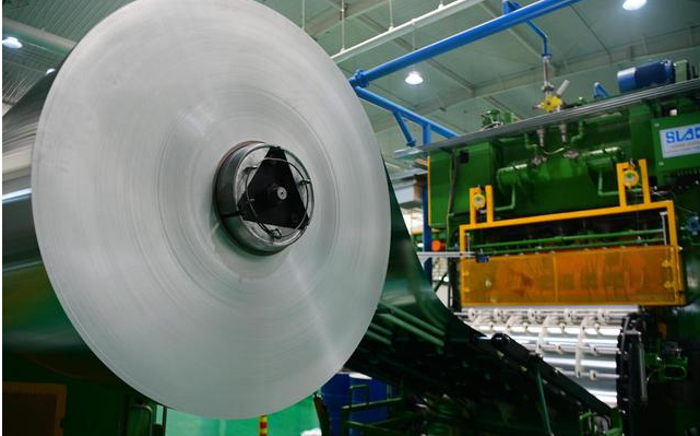 erjincans's tweet photo. Ball Corporation (NYSE: BLL) announced today plans to build a new U.S. aluminum beverage packaging plant in North Las Vegas, Nevada. The multi-line plant is scheduled to begin production in late 2022 and is expected to create nearly 180 manufacturing jobs when fully operational. https://t.co/m9AZeCJKic