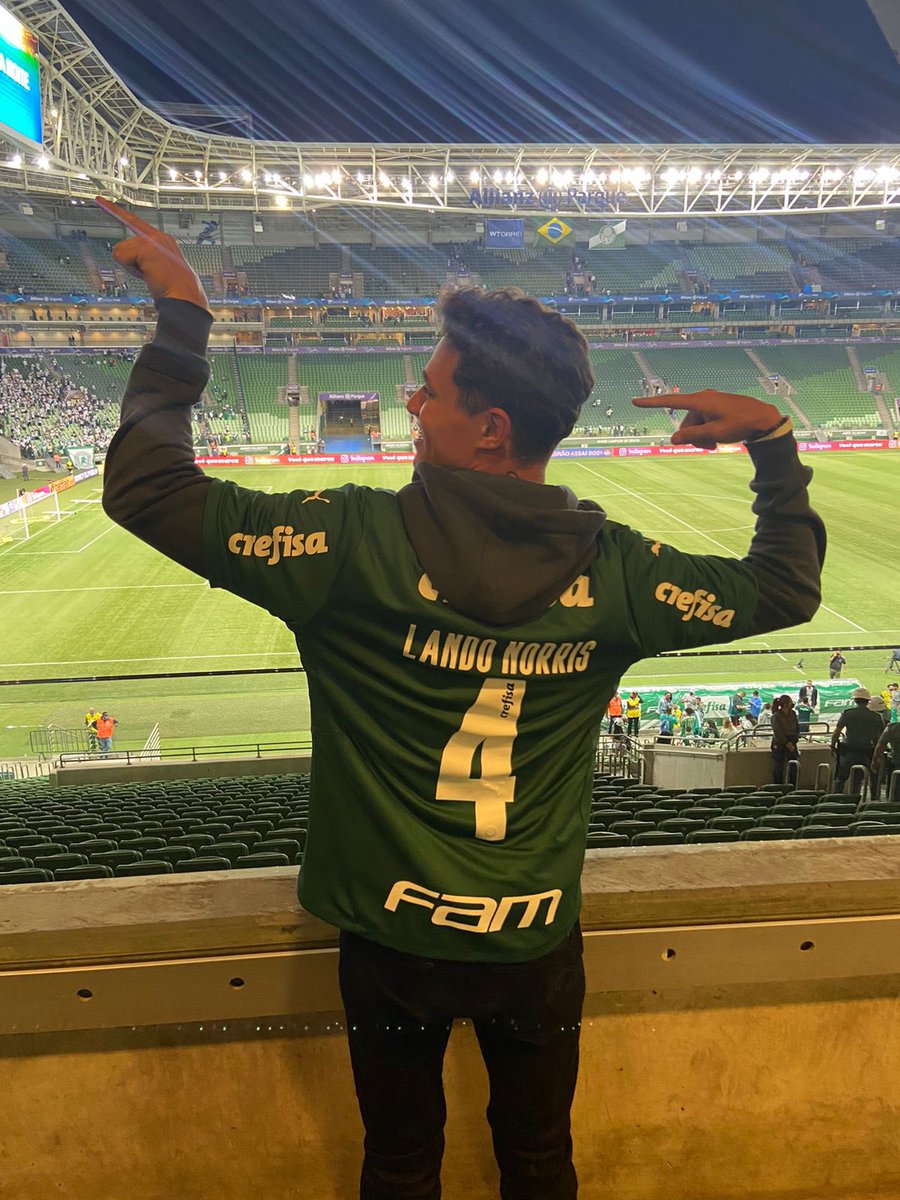 Palmeiras's tweet photo. Estagiário informa: @LandoNorris é pé quente! O piloto da F1 já sabia o placar de hoje 🏎⚽⚽⚽⚽

#REPETECO #PALxACG
#JuntosNoBrasileirão #AvantiPalestra https://t.co/jc1EXaIBeo