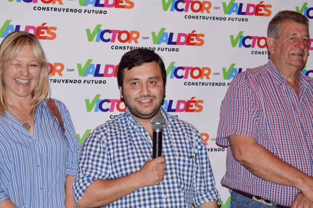 Pablo_romerook's tweet photo. Lo que dejó la última reunión general organizativa 😄🙌🏼 estamos listos para el triunfo del domingo, sin olvidar nuestro Cierre de Campaña de mañana 💪🏼 #VamosConstruyendoFuturo https://t.co/PJ3OvcHtww