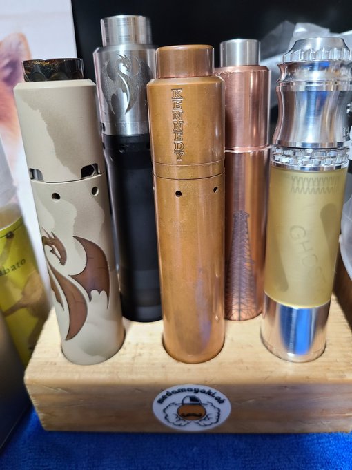 yodokeiba's tweet image. 今日は11/11ですね😆
チューブの日らしいので🥰
#チューブの日 
#Kennedy 
#Rigmod
#9one
#vape
#めだまやきmodスタンド